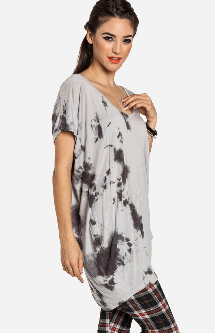oversized tie dye tee