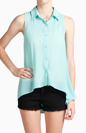 Button Down Top with Back Buttons Slide 1