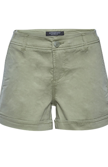 Liverpool Rolled Cuff Short Slide 1